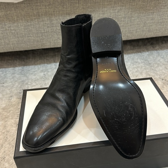 YSL Men’s Black Leather Chelsea Boot - Picture 2 of 4